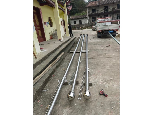 手動(dòng)旗桿13米一根，12米兩根，撫州市宜